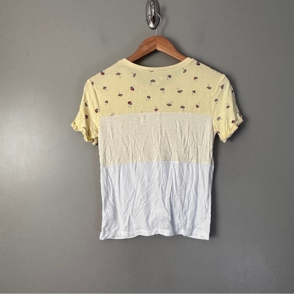 No boundaries tie dye knot front mushroom tshirt - Picture 4 of 4